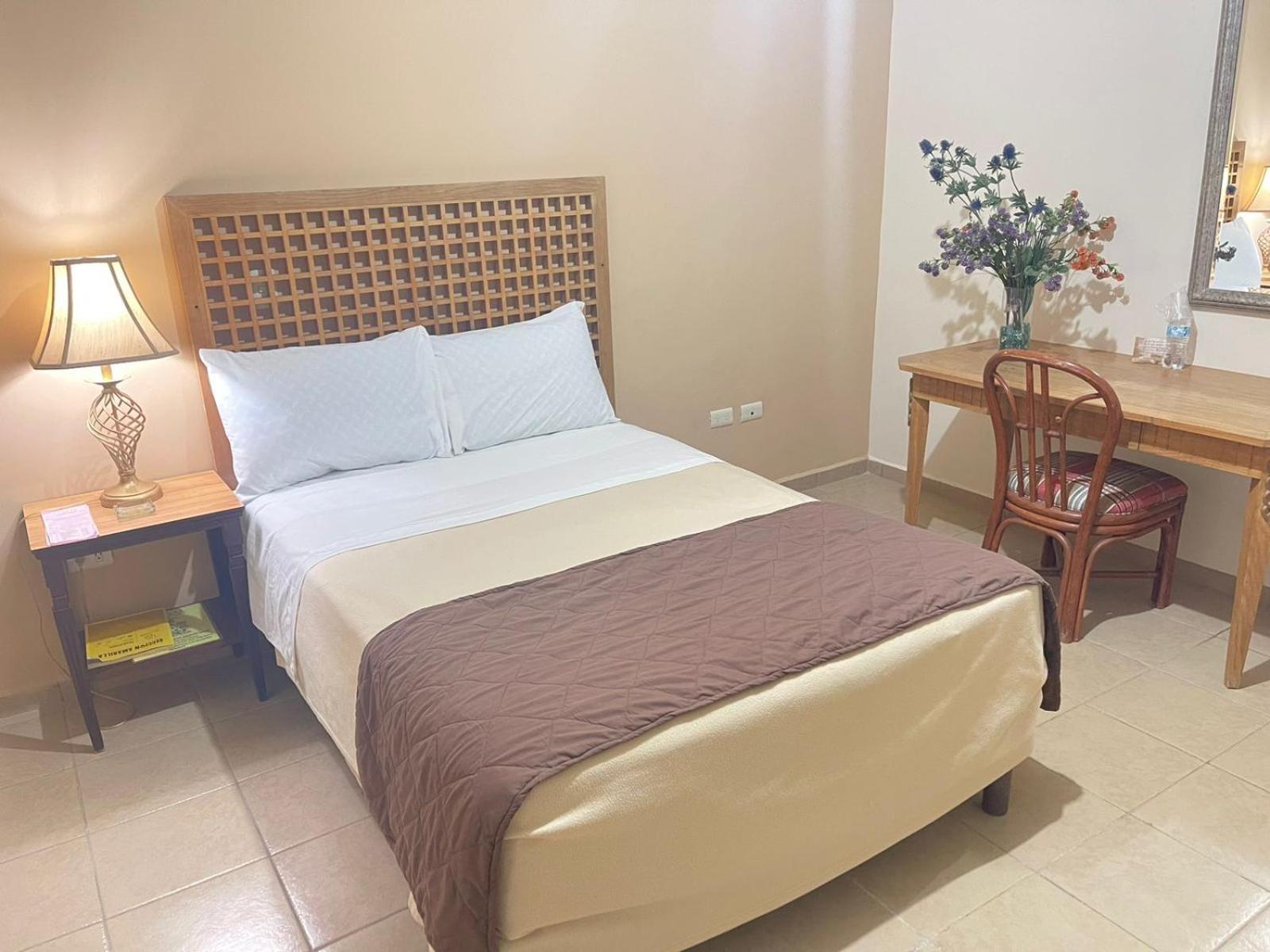 Hotel El Dorado Sabinas Eksteriør billede