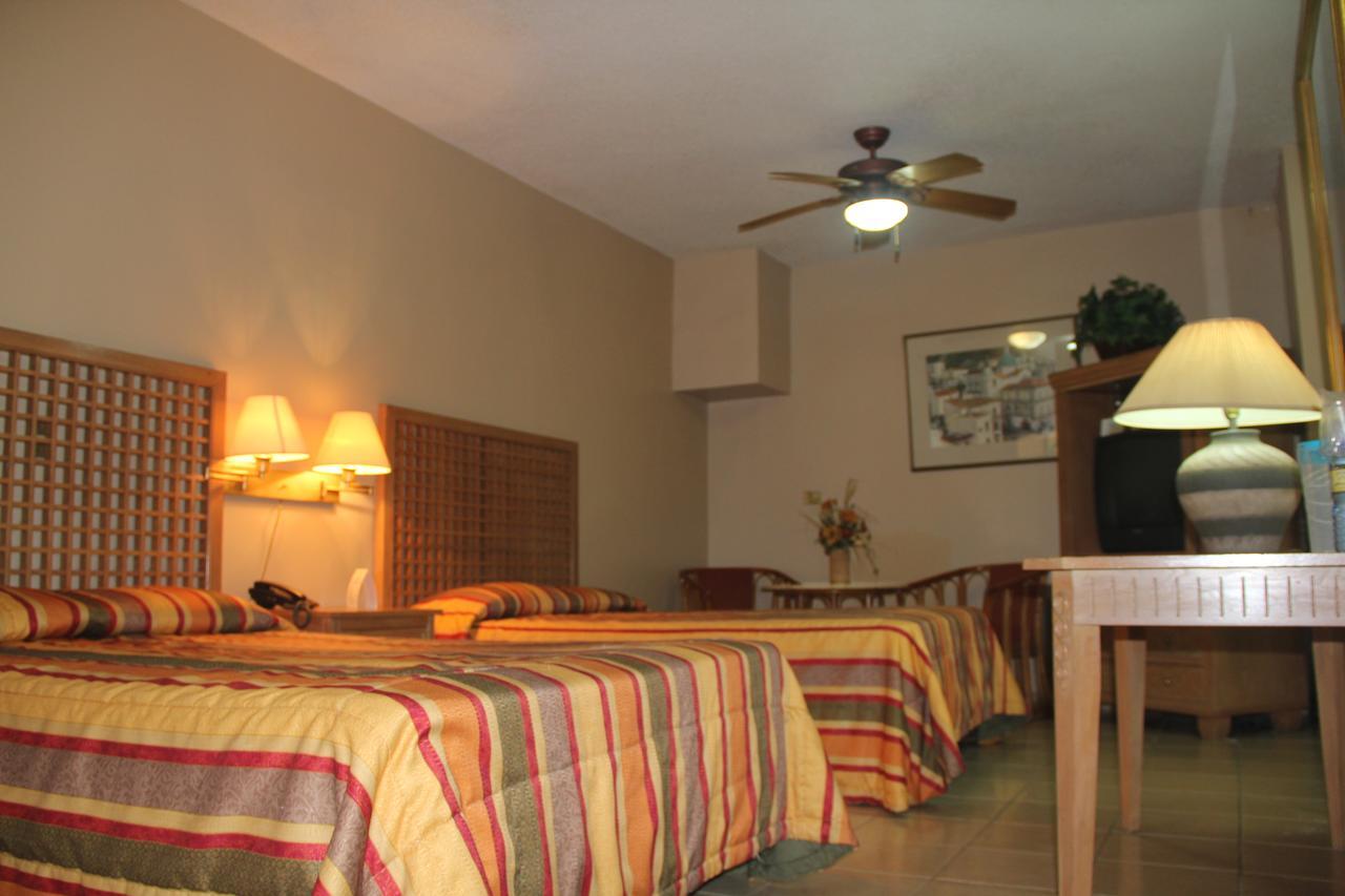 Hotel El Dorado Sabinas Eksteriør billede