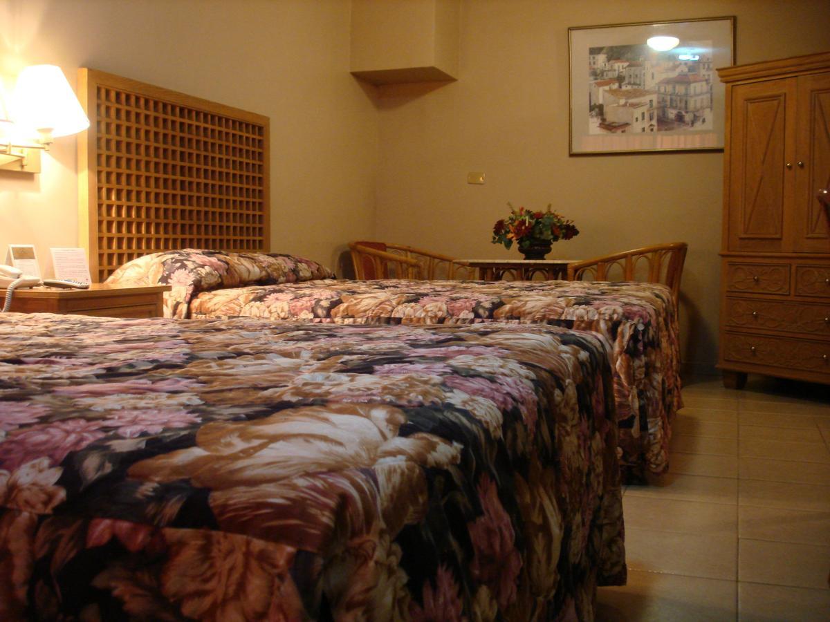 Hotel El Dorado Sabinas Eksteriør billede